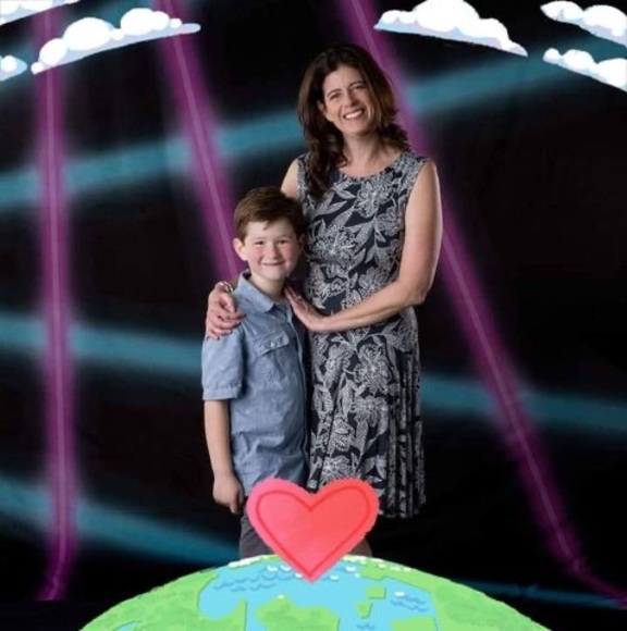 Meet your Posher, Karlie - Picture 1 of 1